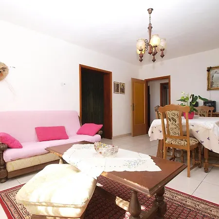 アパート Luisa 1437 Peruški