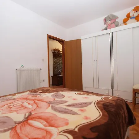 Luisa 1437 *