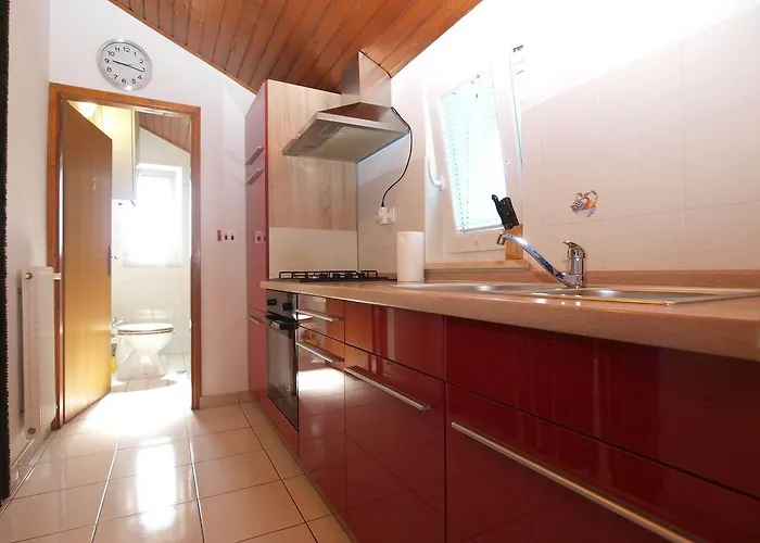 Luisa 1437 * Peruški