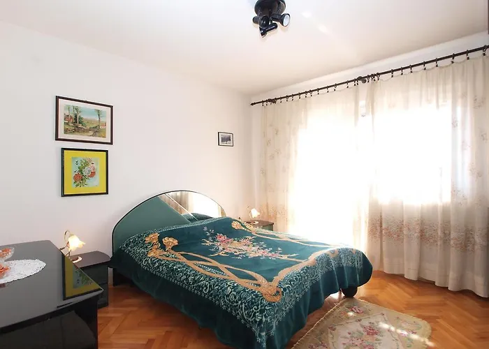 Luisa 1437 * Peruški