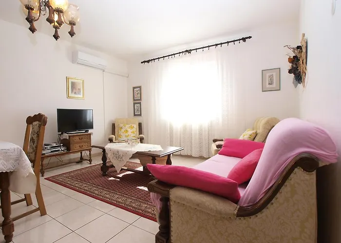 Luisa 1437 * Peruški